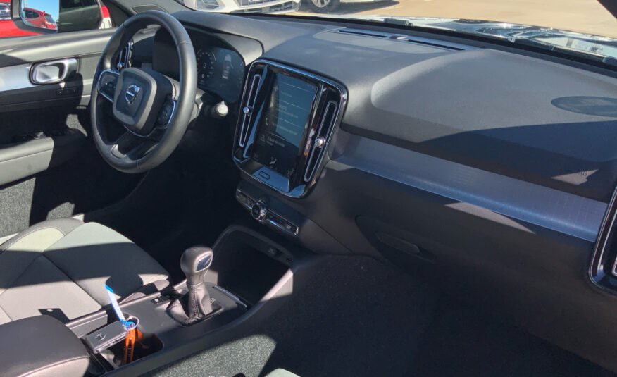 2020 Volvo XC40