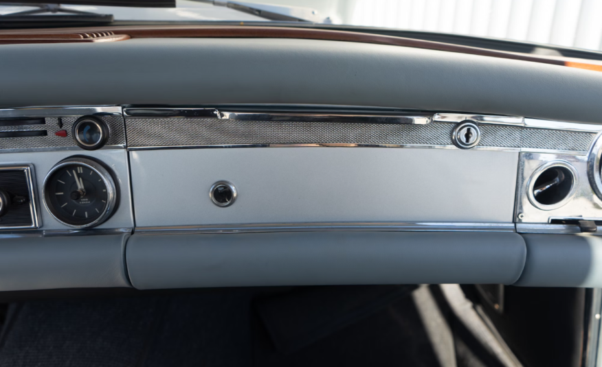 1971 Mercedes-Benz 280 SL PAGODA