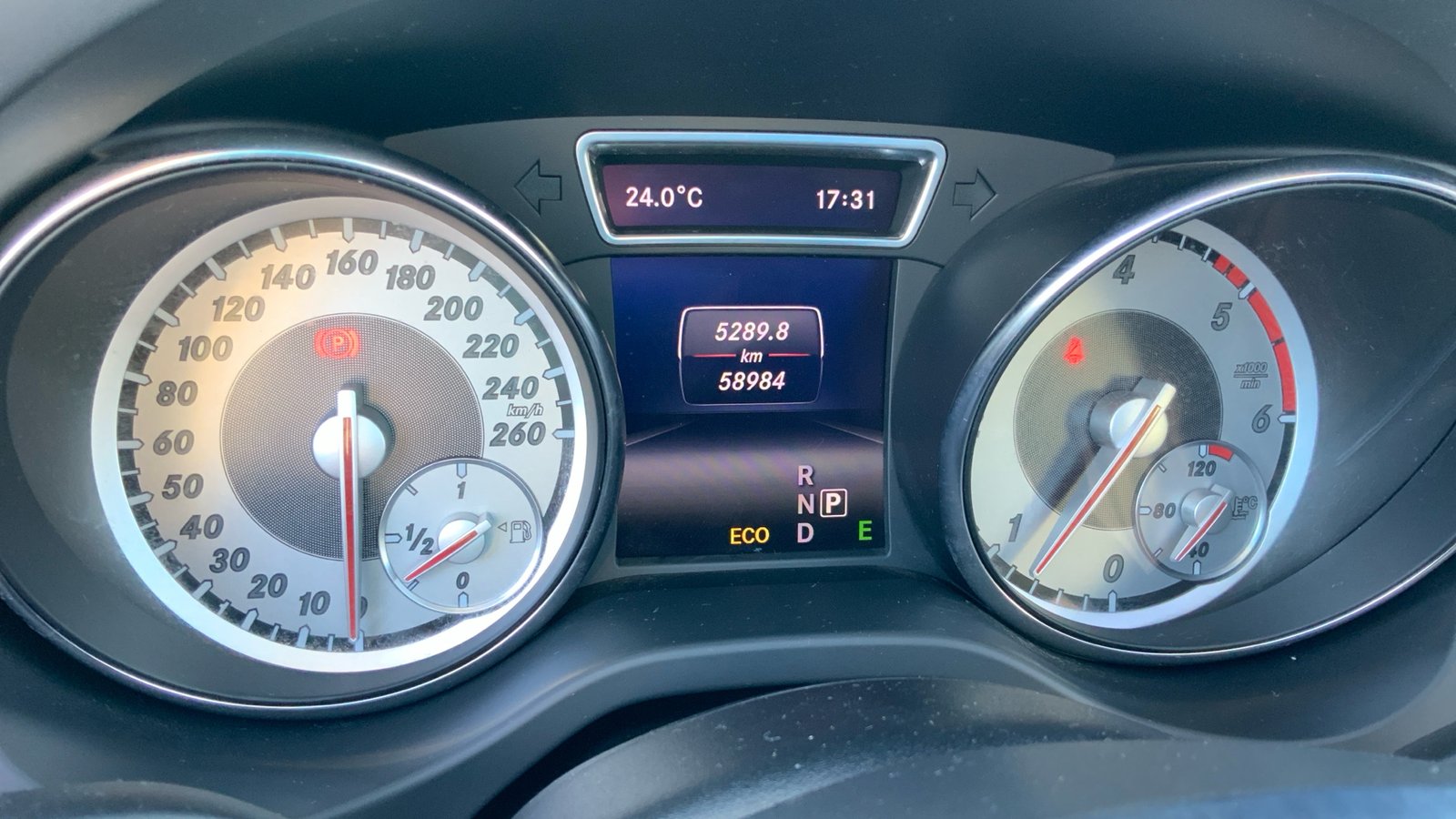 2014 Mercedes-Benz GLA 220